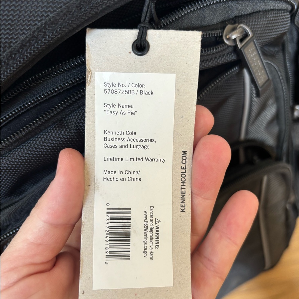 Kenneth Cole Reaction ‘Easy As Pie’ Laptop Bag - Picture 8 of 9